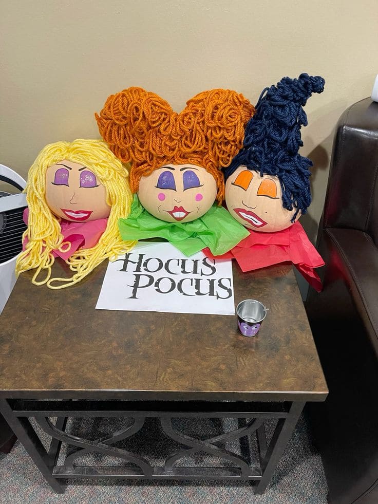 Pumpkin Witch Sisters Display