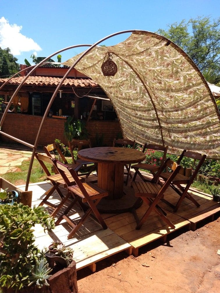 Rustic Outdoor Dining Shade