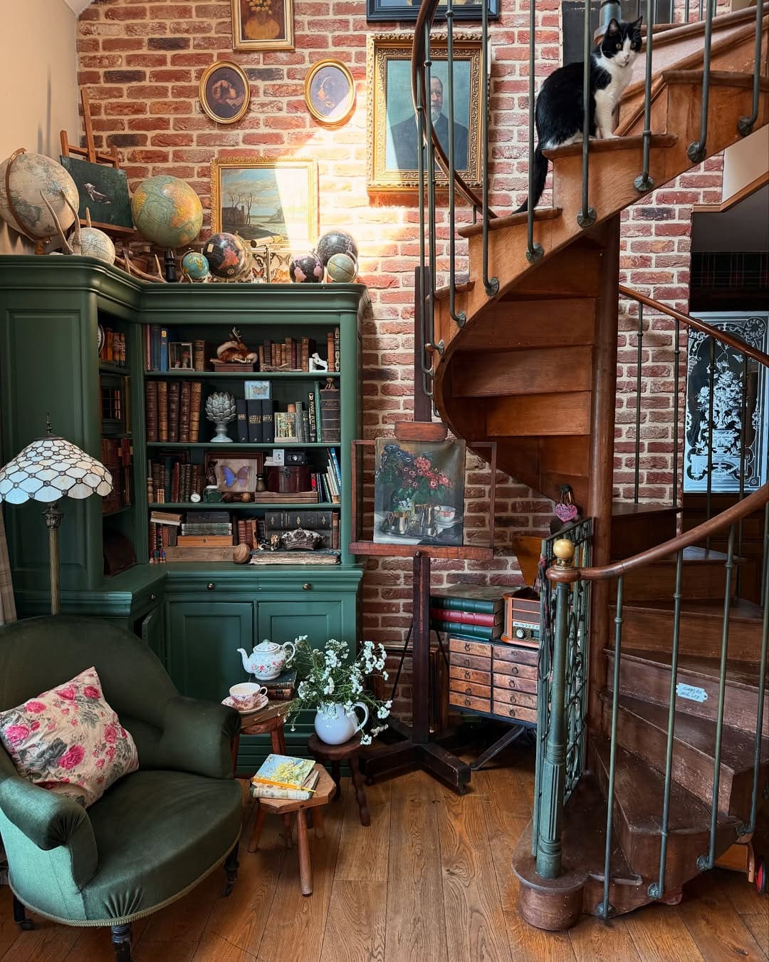 Spiral Staircase Story Corner
