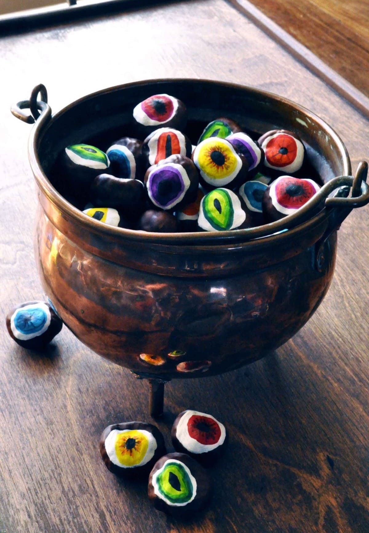 Spooky Chestnut Eyeball Bowl