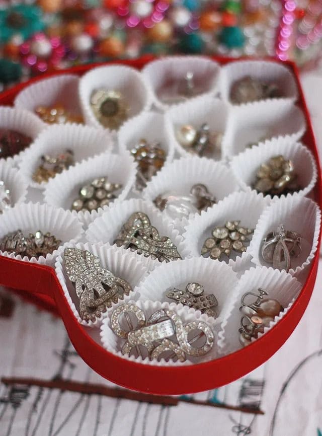Sweetheart Brooch Storage Box