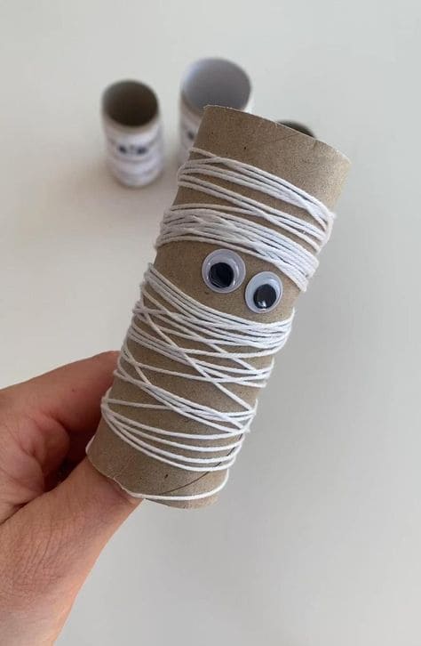 How to Turn Cardboard Tubes into Mini Mummies