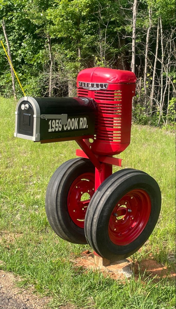 10 Creative Ways to Upcycle Old Tractors for Your Home Vintage Tractor Mailbox Stand