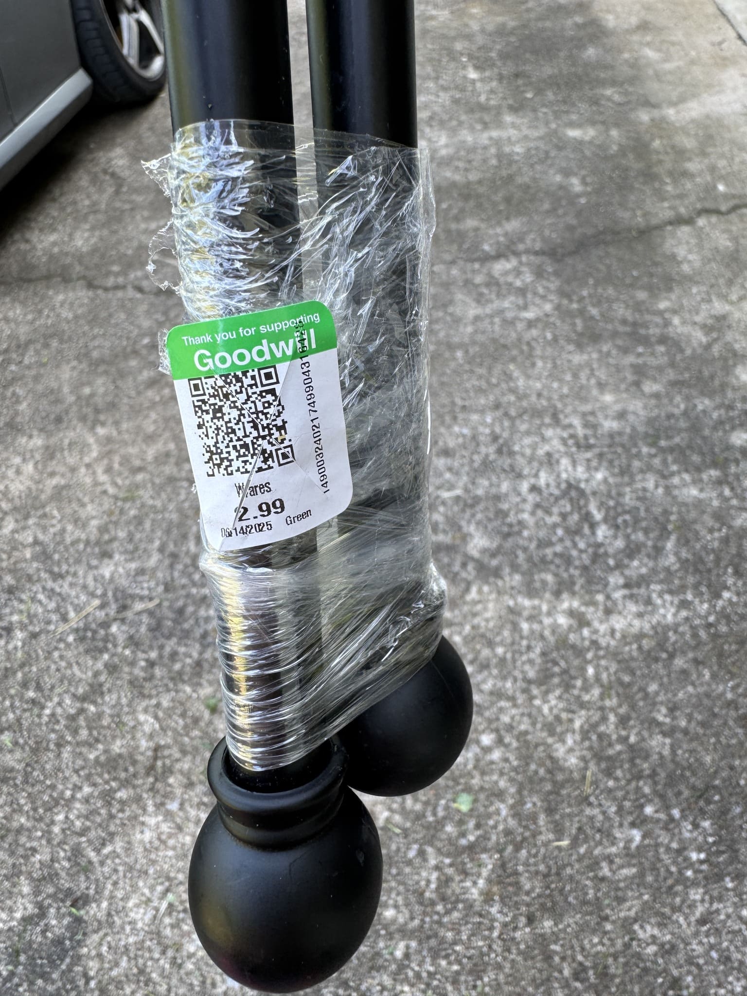 How to Turn Thrifted Curtain Rods Into Stylish Garden Plant Supports How to Turn Thrifted Curtain Rods Into Stylish Garden Plant Supports