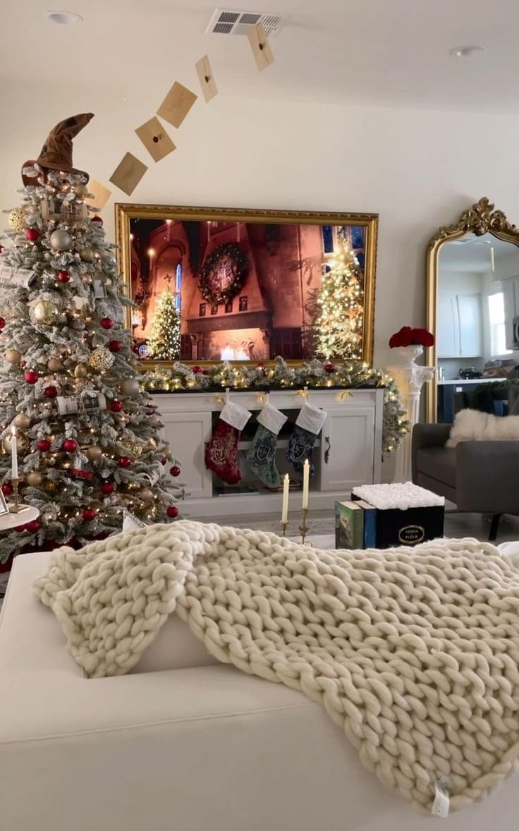20 Magical Harry Potter Christmas Decor Ideas to Enchant Your Home A Hogwarts Christmas Living Room