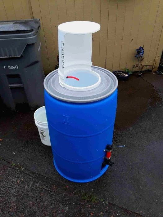22 Brilliant Hand-Washing Station Ideas for Indoors & Outdoors Blue Barrel Foot-Pump Wash Drum