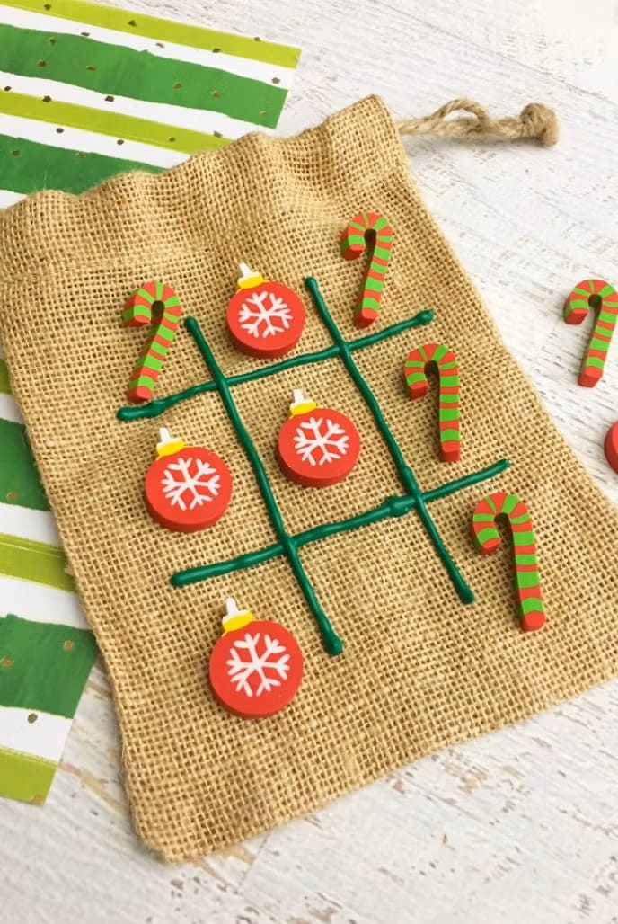 Candy Cane Tic-Tac-Toe Game