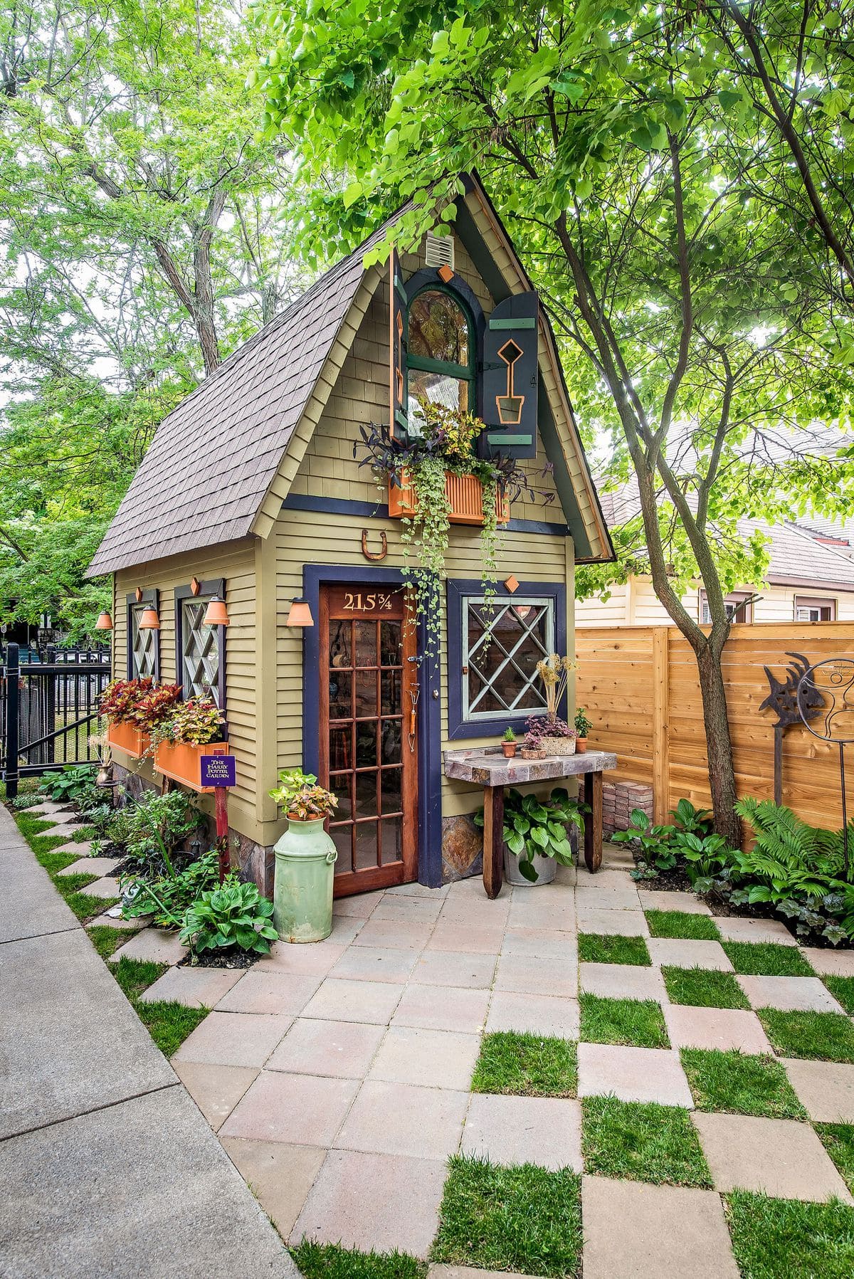 25 Stunning Garden Shed Ideas to Elevate Your Backyard Space Cottage-Style Garden Shed
