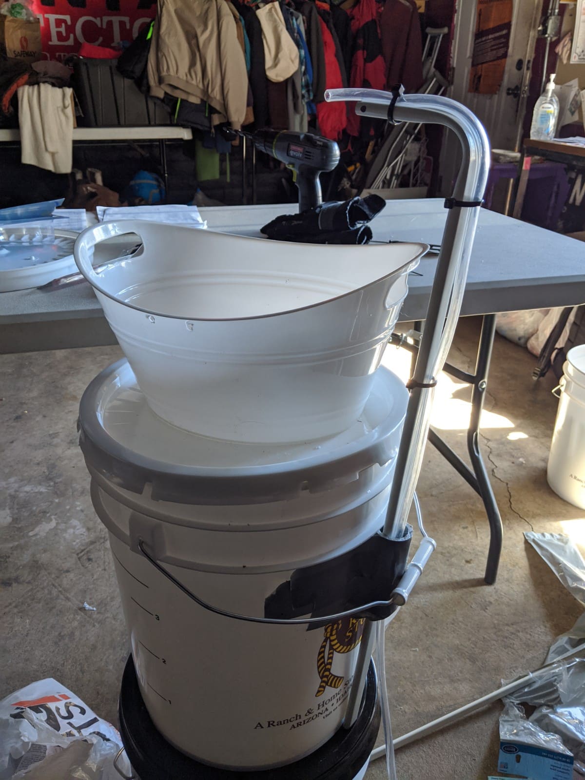 22 Brilliant Hand-Washing Station Ideas for Indoors & Outdoors DIY Bucket-and-Tube Field Wash Station