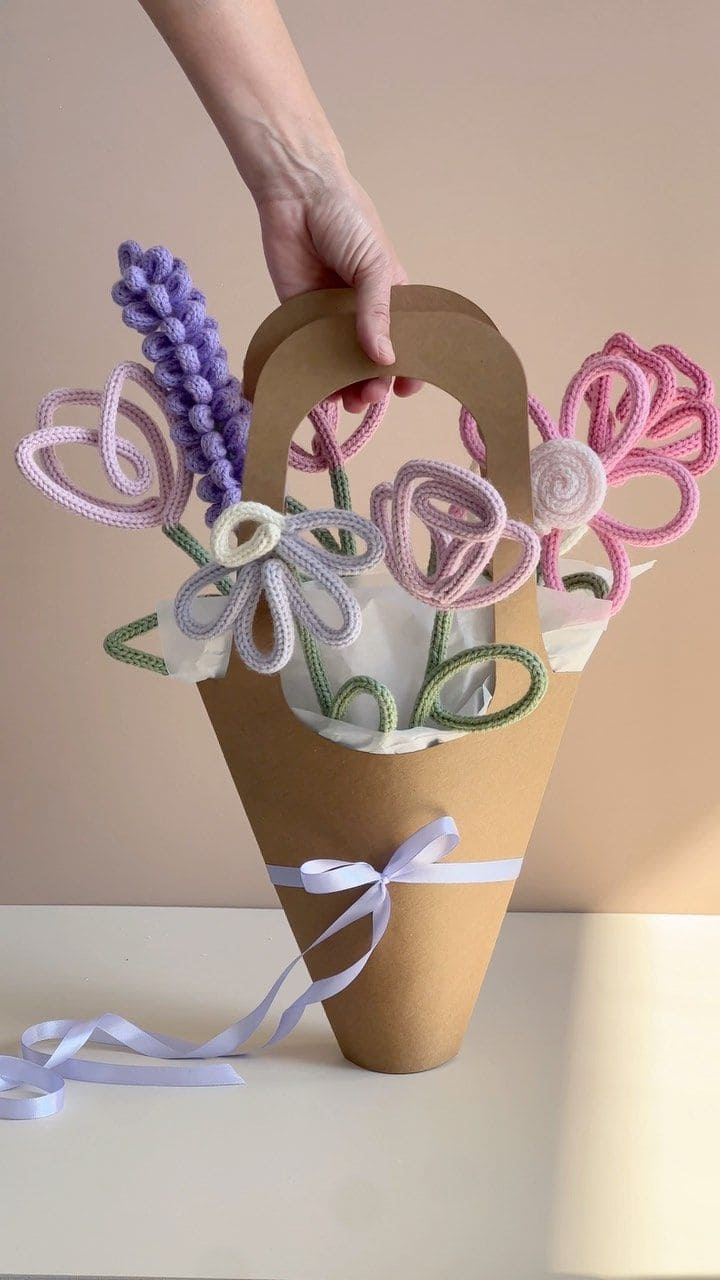 20 Lovely DIY Knitted Wire Craft Ideas You Must Try DIY Knitted Flower Bouquet