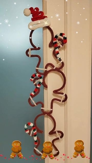 20 Lovely DIY Knitted Wire Craft Ideas You Must Try DIY Knitted Gingerbread Garland
