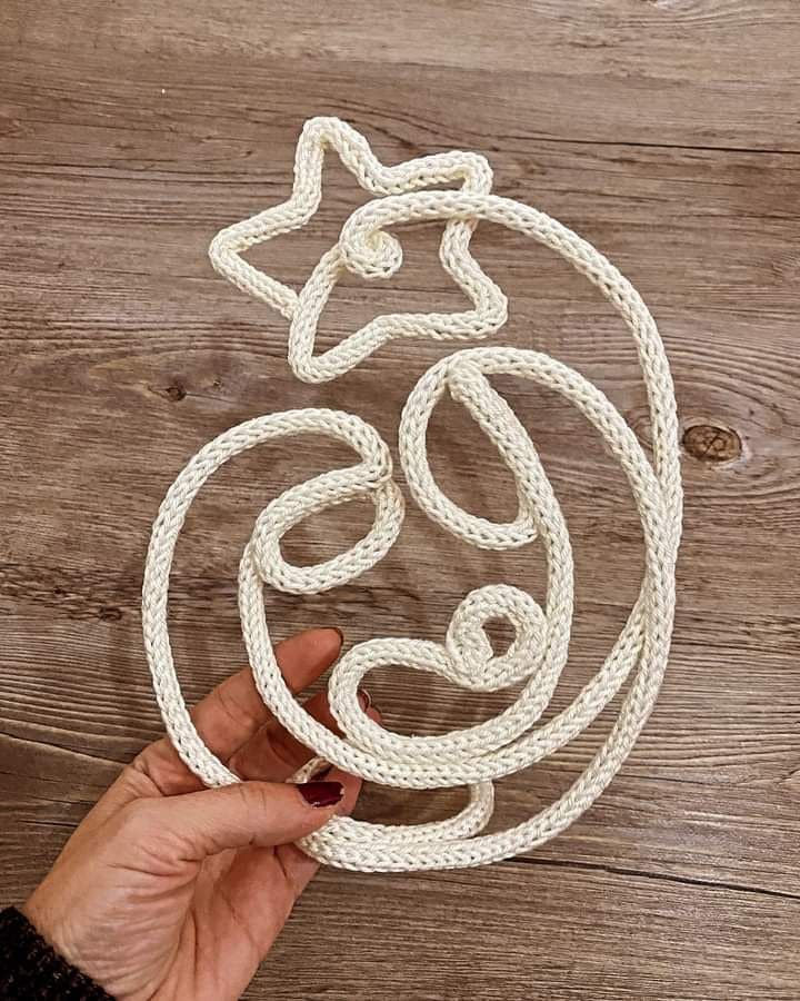 20 Lovely DIY Knitted Wire Craft Ideas You Must Try DIY Knitted Nativity Scene Decoration