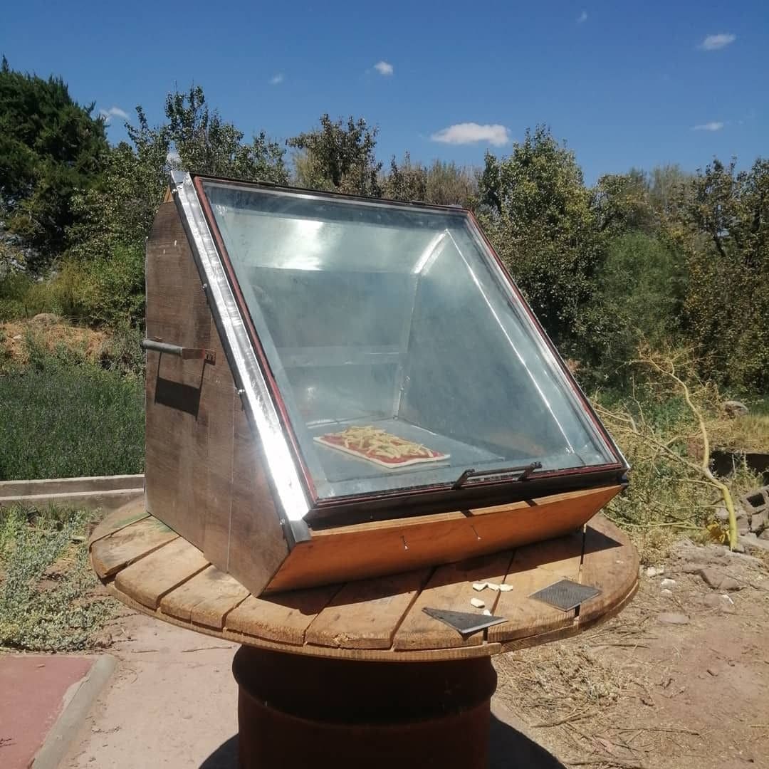 10 Brilliant Homemade Solar Generator Ideas for Free, Clean Power DIY Solar Box Oven Generator