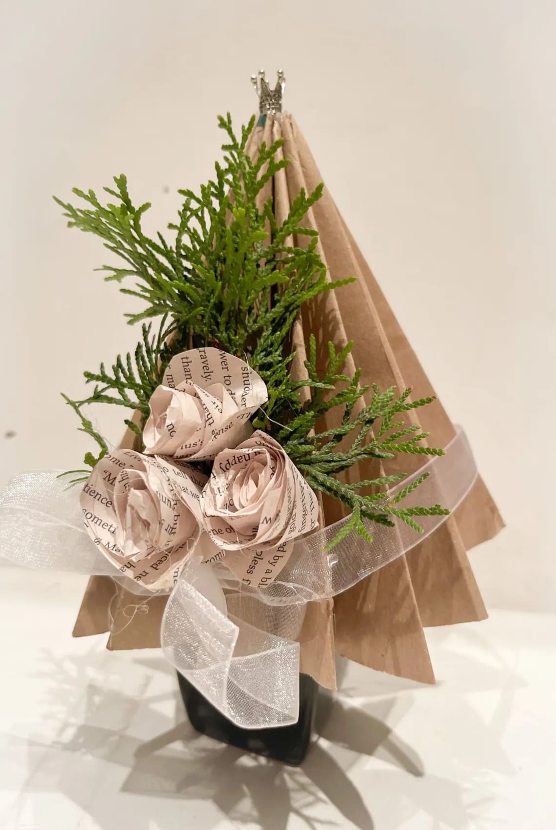 Elegant Brown Paper Table Tree