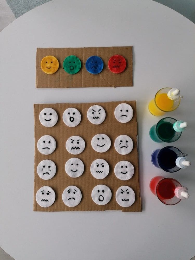 Emotion Learning Cotton Pad Faces