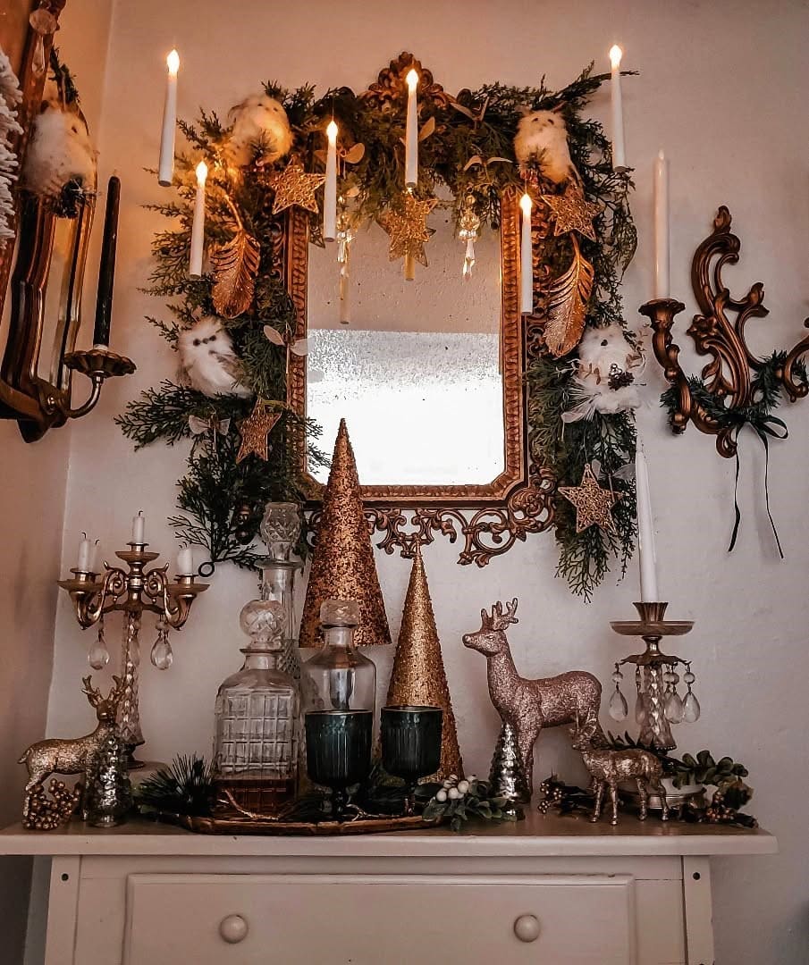 20 Magical Harry Potter Christmas Decor Ideas to Enchant Your Home Enchanted Hogwarts Yule Mirror Display