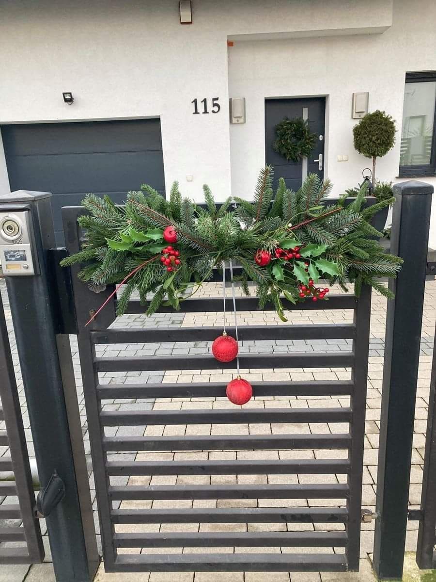 Festive Evergreen Gate Garland