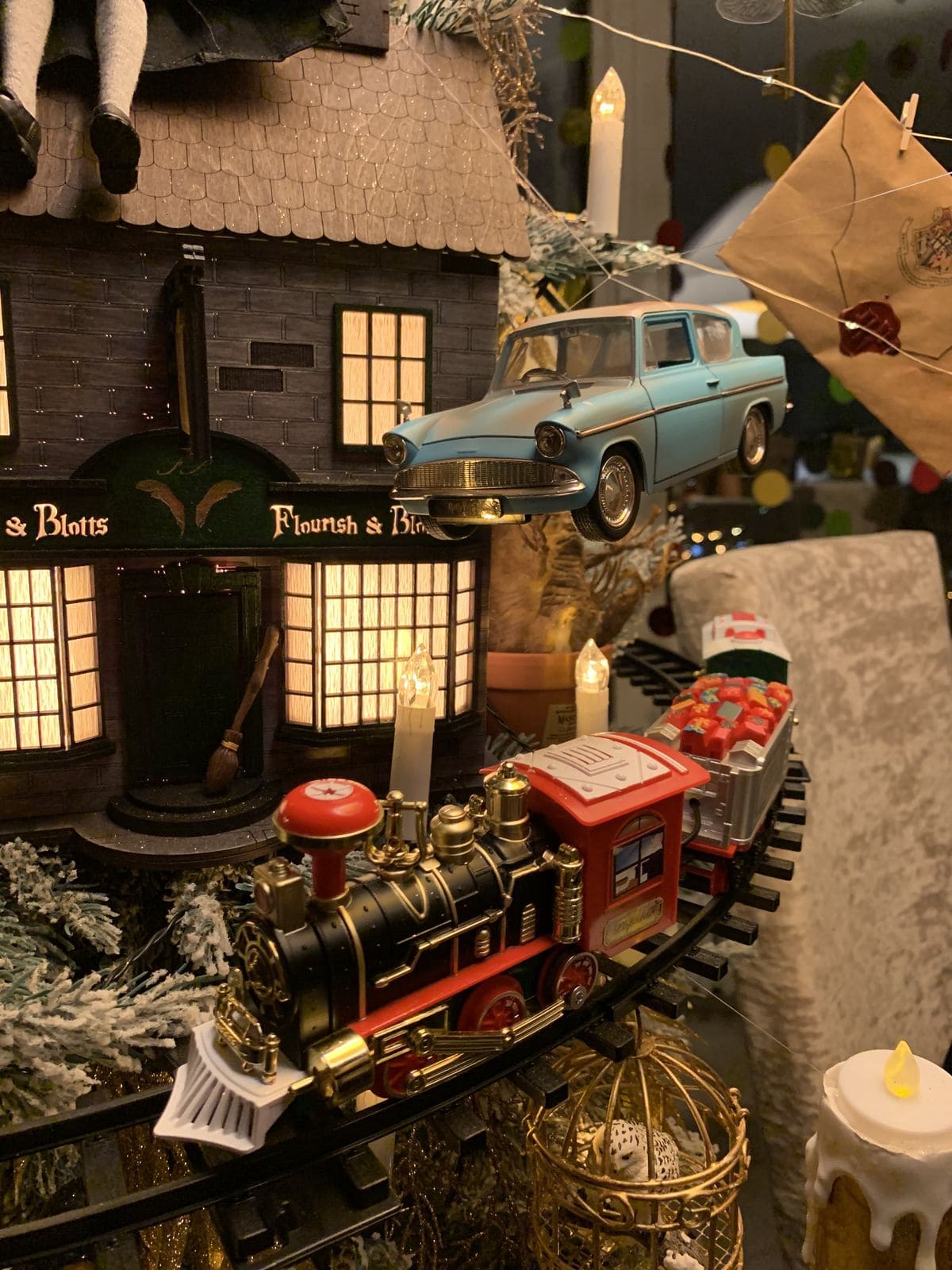 20 Magical Harry Potter Christmas Decor Ideas to Enchant Your Home Flying Ford and Hogwarts Express Display