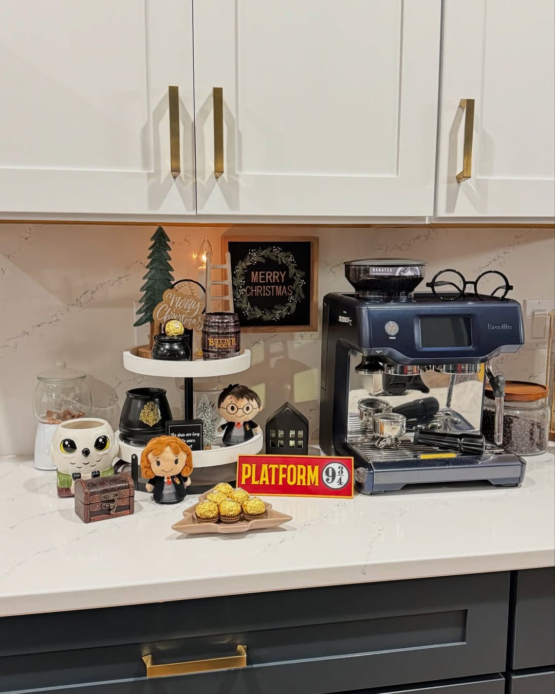 20 Magical Harry Potter Christmas Decor Ideas to Enchant Your Home Hogwarts Coffee Corner Magic