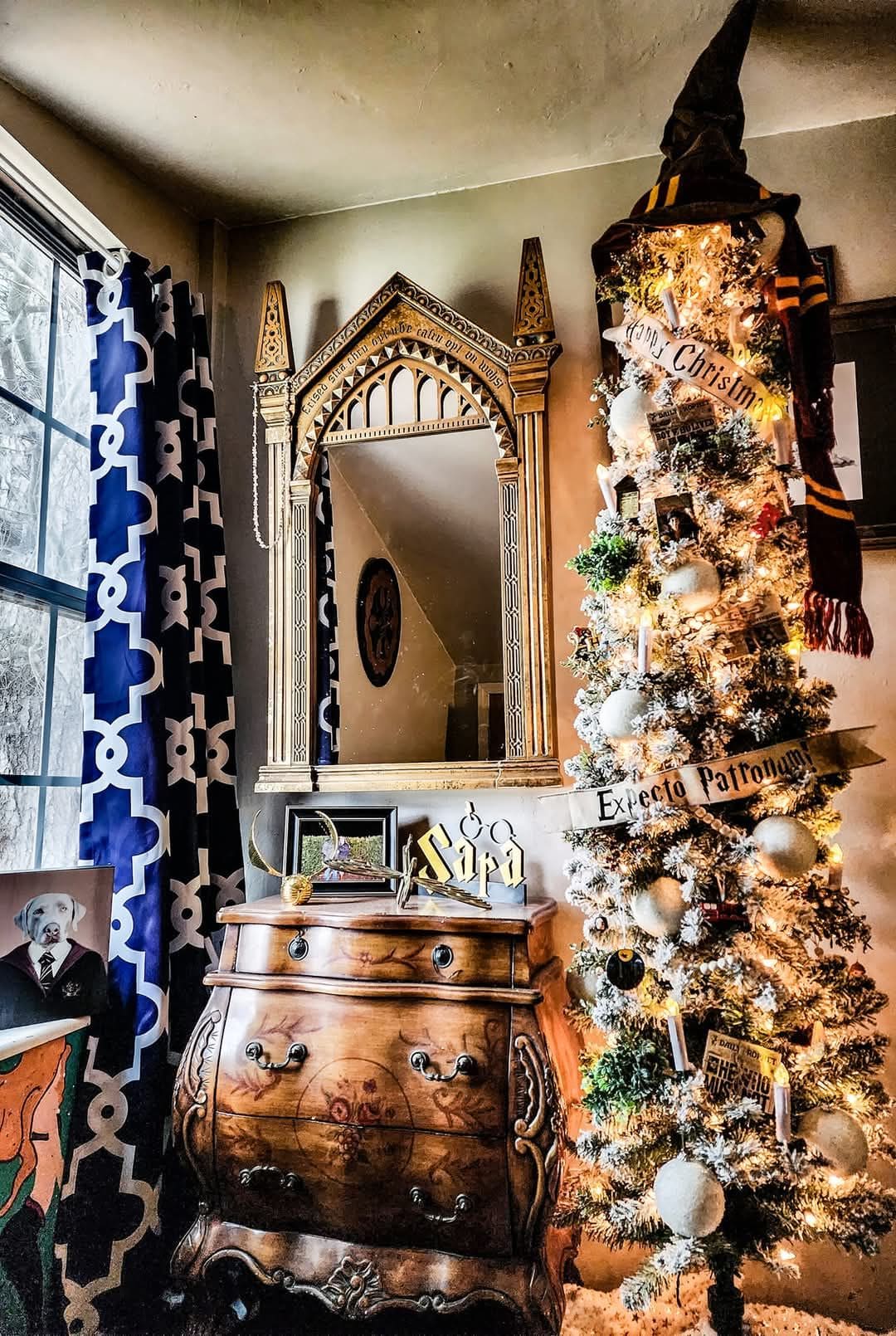 20 Magical Harry Potter Christmas Decor Ideas to Enchant Your Home Mirror of Erised Christmas Corner