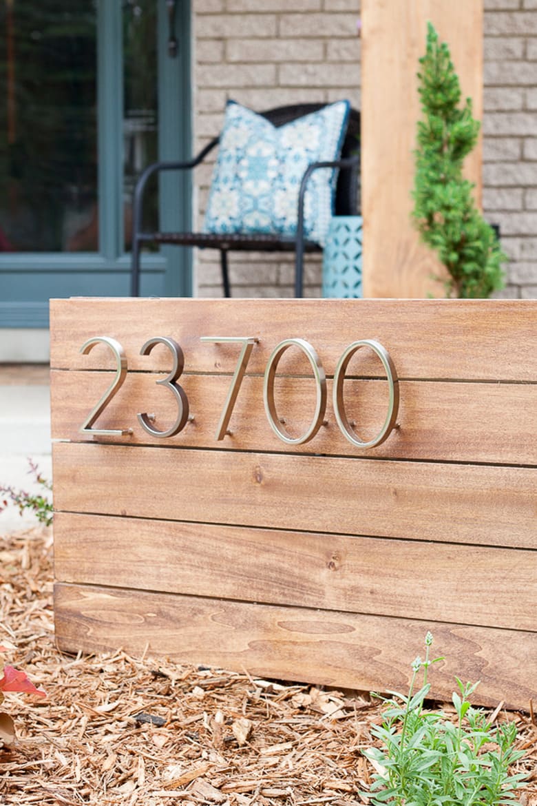 Modern Slatted Yard Address Marker