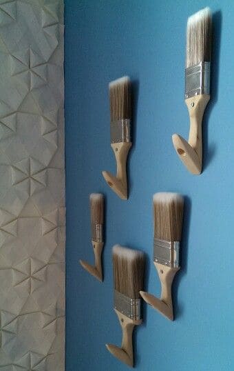 20 Brilliant Ways to Give Paint Brushes a Second Life Paintbrush Wall Hooks Display