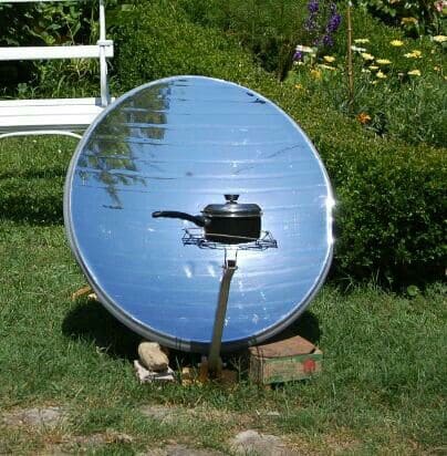 10 Brilliant Homemade Solar Generator Ideas for Free, Clean Power Parabolic Solar Cooker Generator