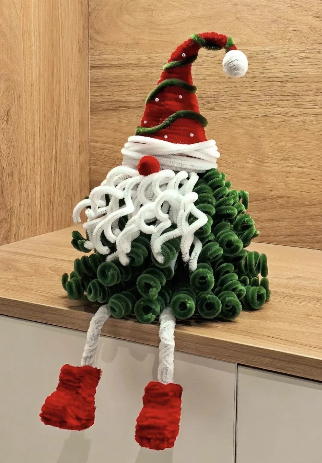 Pipe Cleaner Christmas Gnome