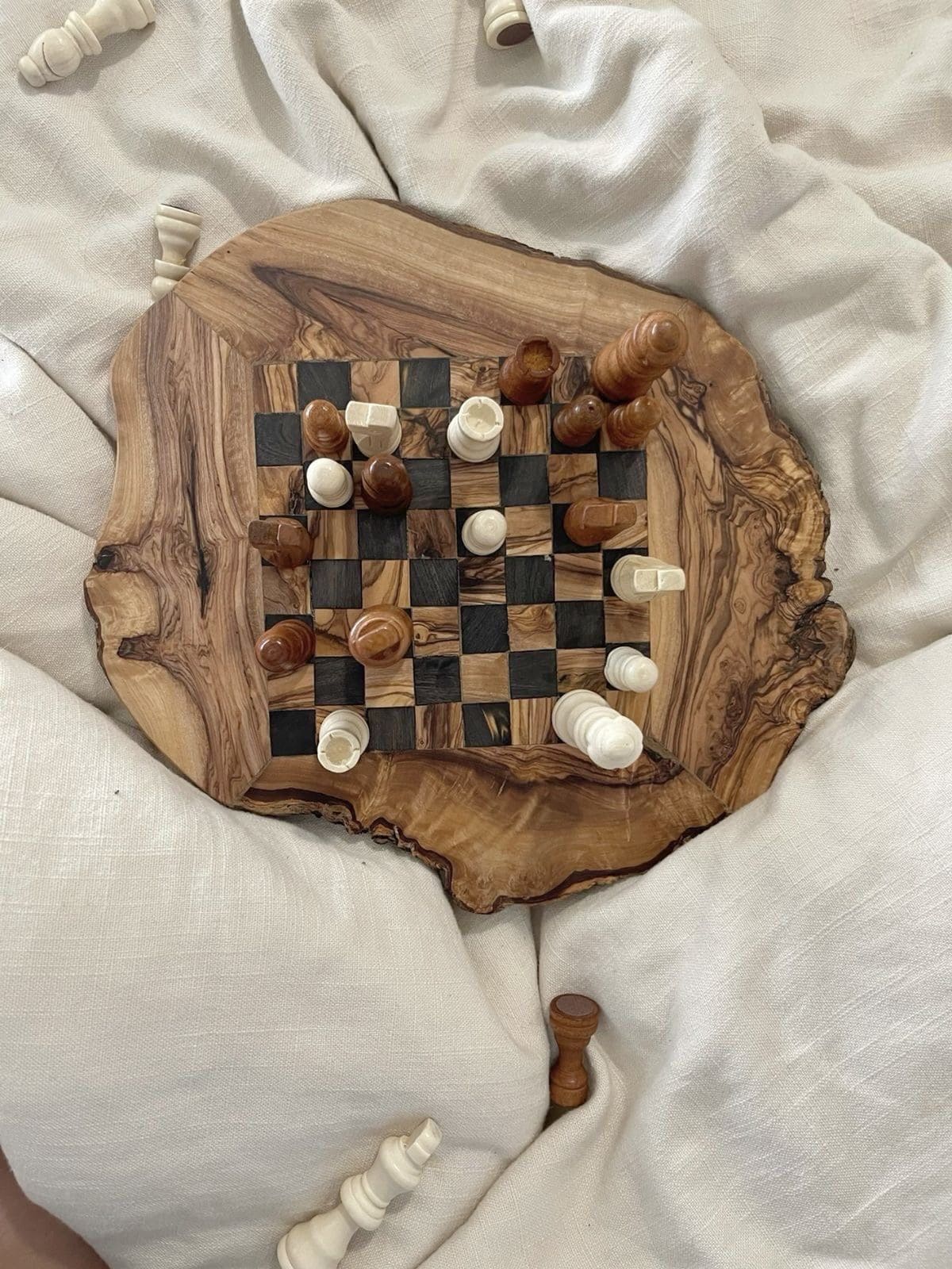 20 Creative DIY Projects Inspired by Chess Boards Rustic Wooden Chess Set