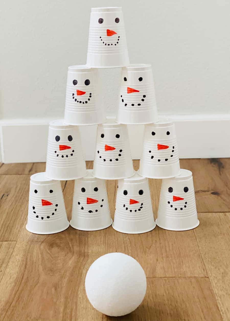 Snowman Cup Knockdown Game
