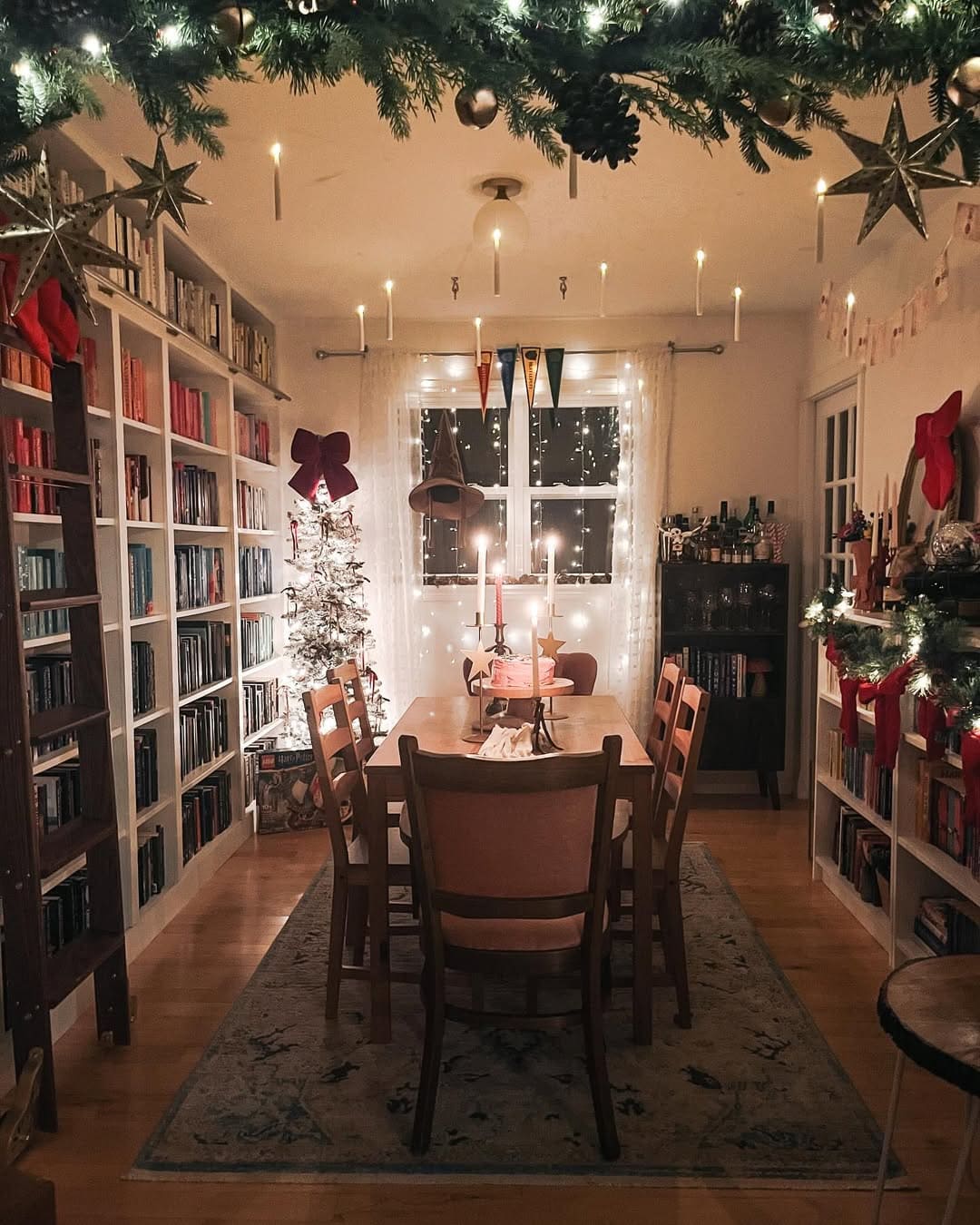 20 Magical Harry Potter Christmas Decor Ideas to Enchant Your Home The Great Hall-Inspired Dining Room