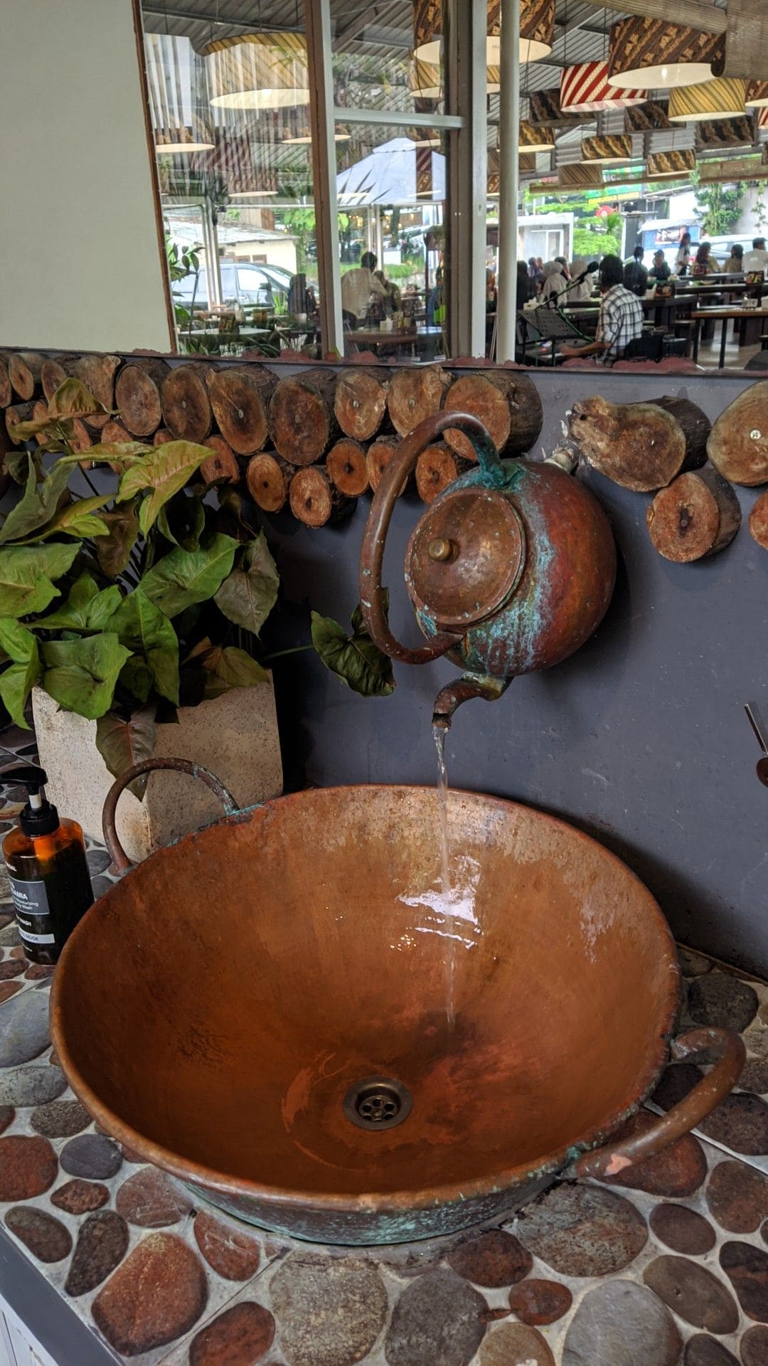 22 Brilliant Hand-Washing Station Ideas for Indoors & Outdoors 22 Brilliant Hand-Washing Station Ideas for Indoors & Outdoors