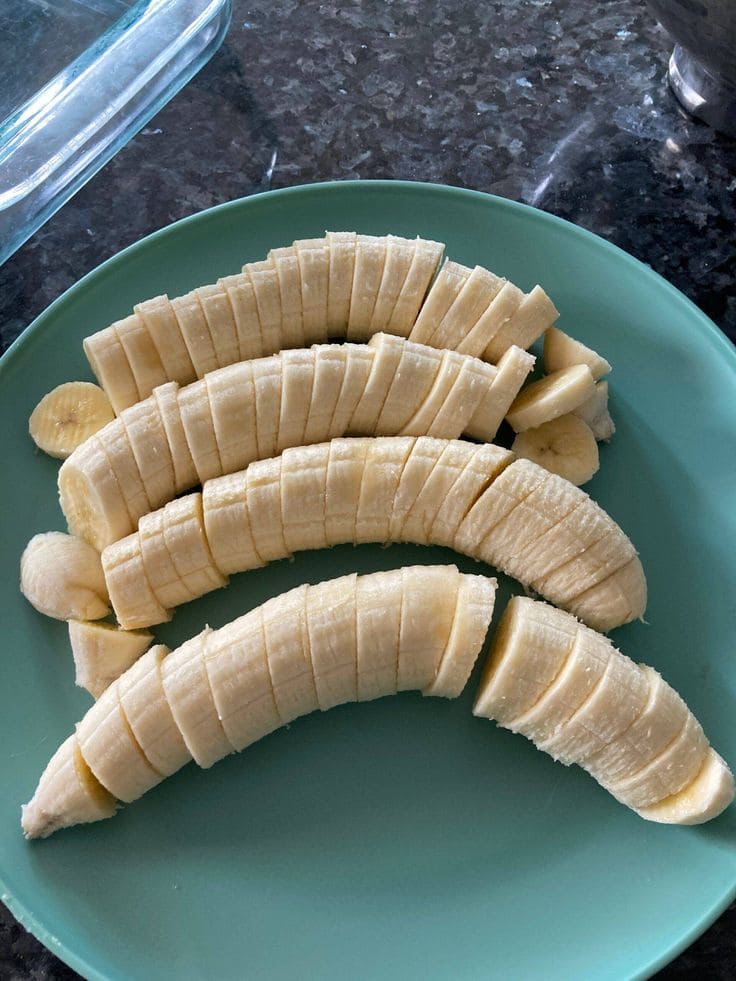 Full Guide on Feeding Bananas to Honey Bees