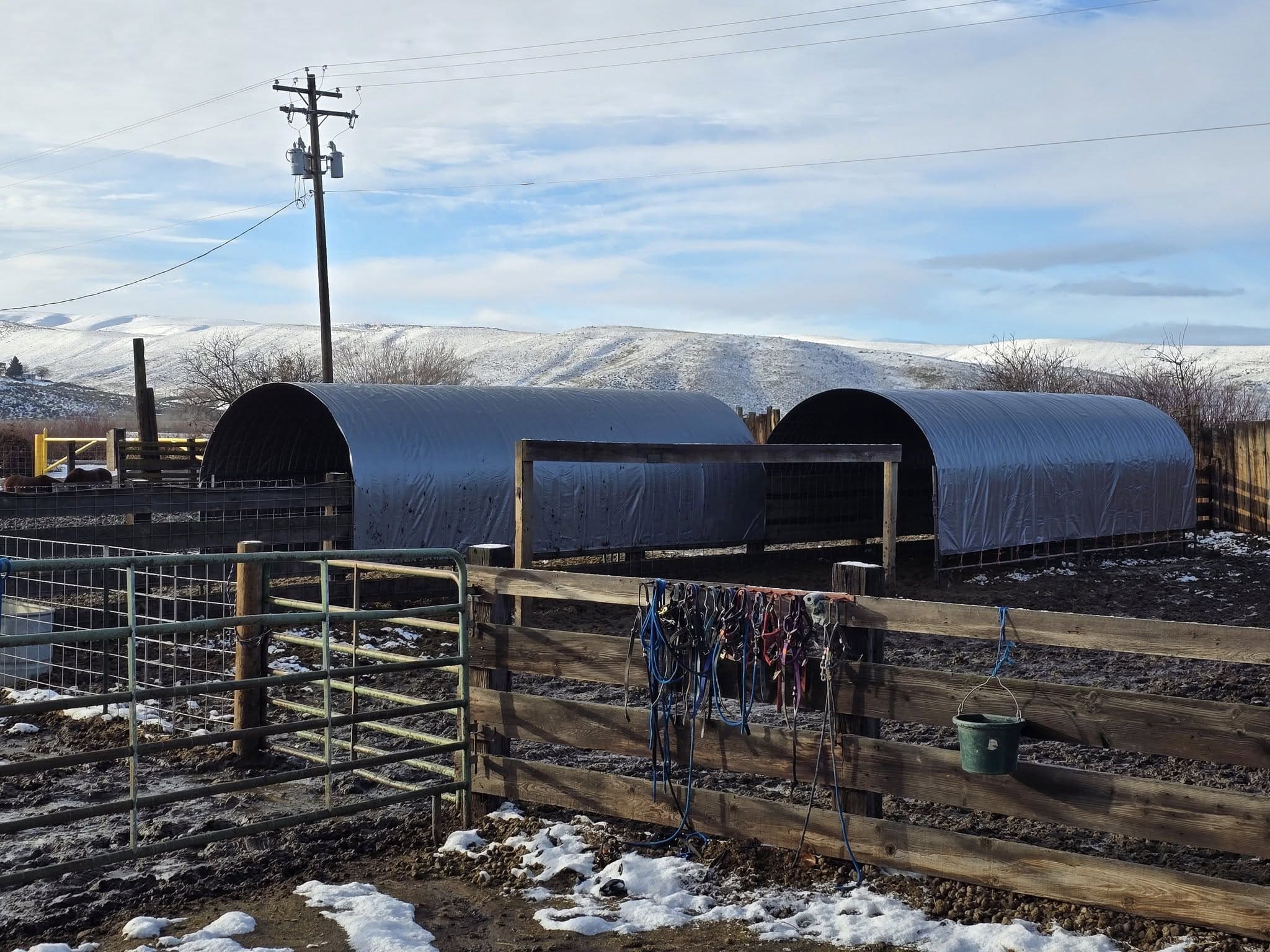 10+ Winterproof Ideas to Keep Your Livestock Warm and Safe Windproof Livestock Shelter Tunnels