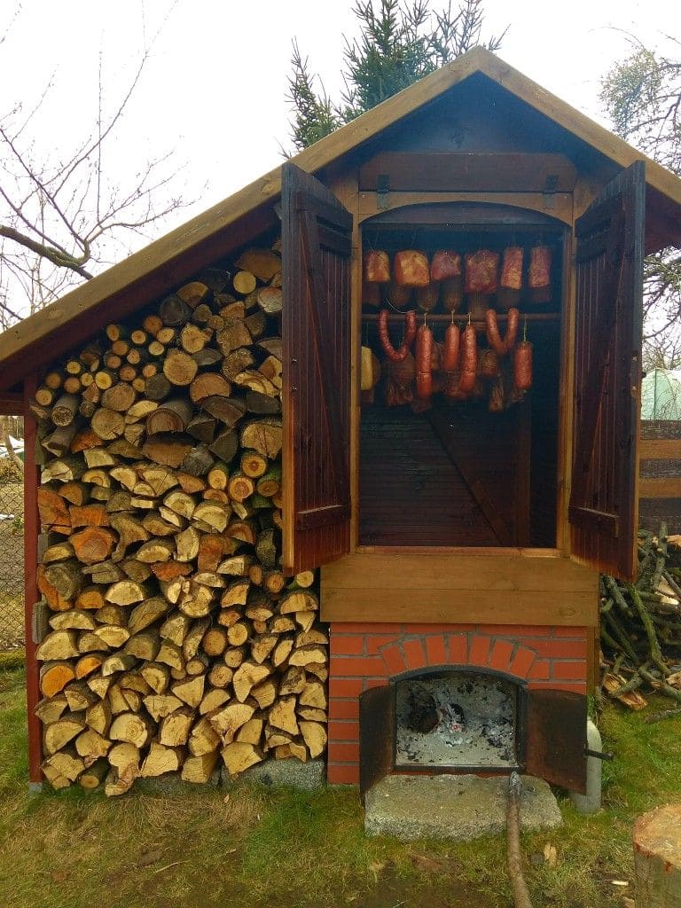 Wood-Smoking Shed with Sausage Hanger