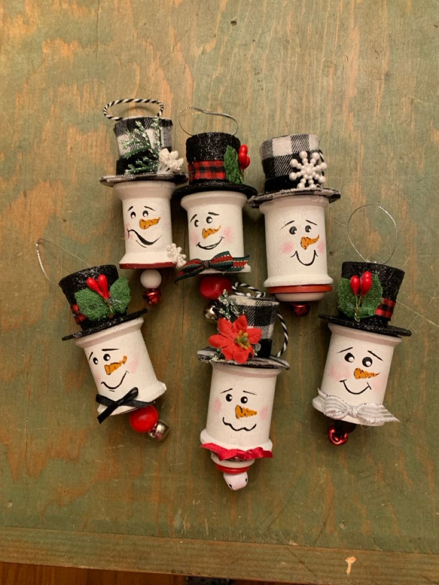 20 Creative Wooden Spool Craft Ideas to Brighten Your Home Snowman Wooden Spool Ornaments