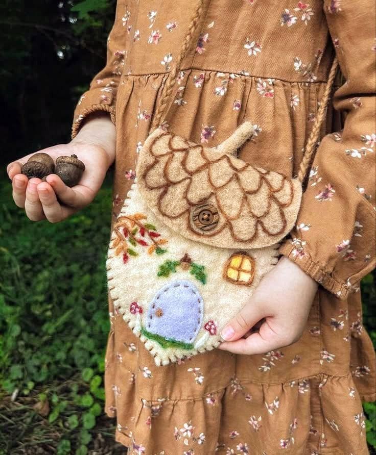 Woodland Felt Acorn Satchel